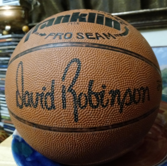 🏀RARE DAVID ROBINSON SPURS BALL🏀 - Picture 7 of 10